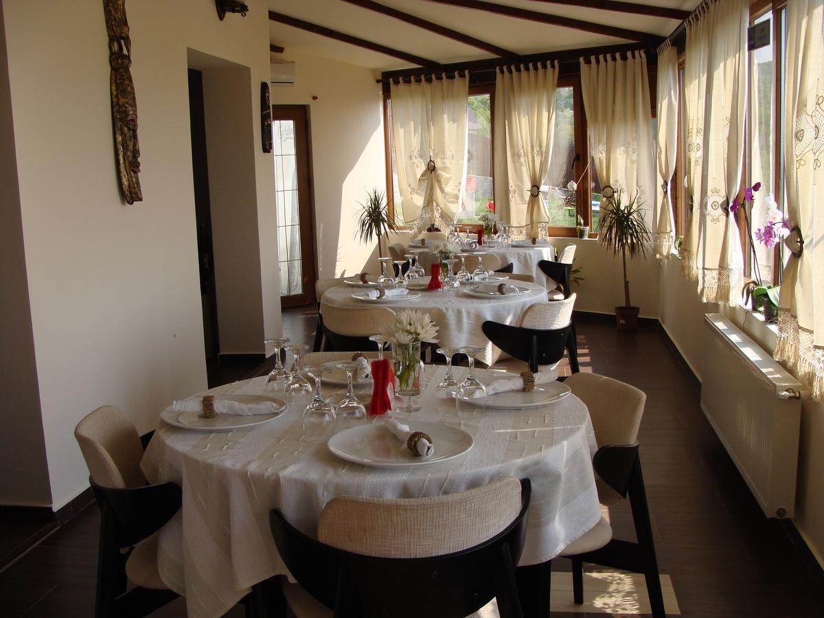 Pensiunea Taverna Bucium Yaş Dış mekan fotoğraf